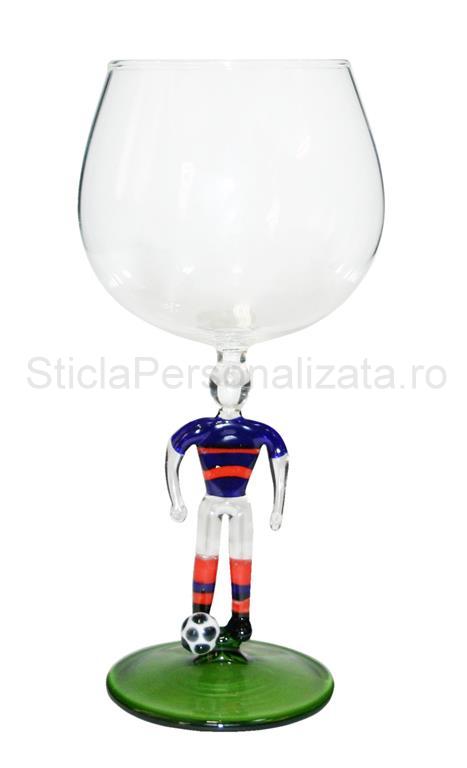 Pahar fotbalist vin rosu