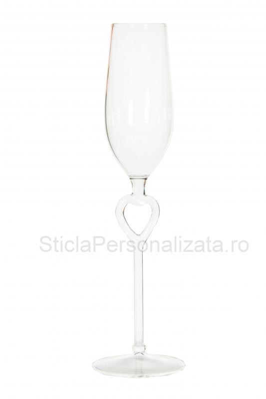 Pahar sampanie cu inima